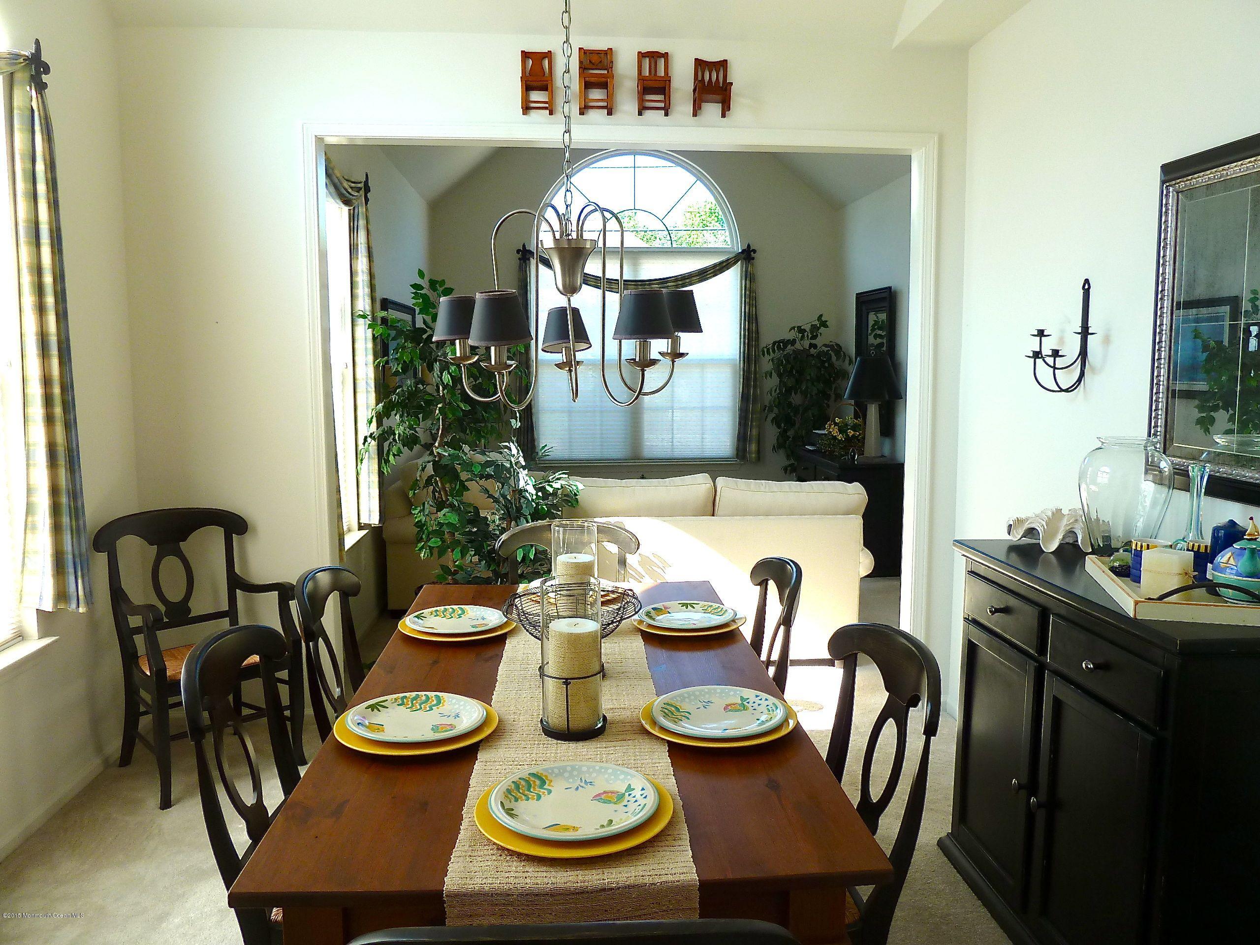 43 Mandalay Road Brick, NJ 08723 - Photo 12 of 37 Dining room