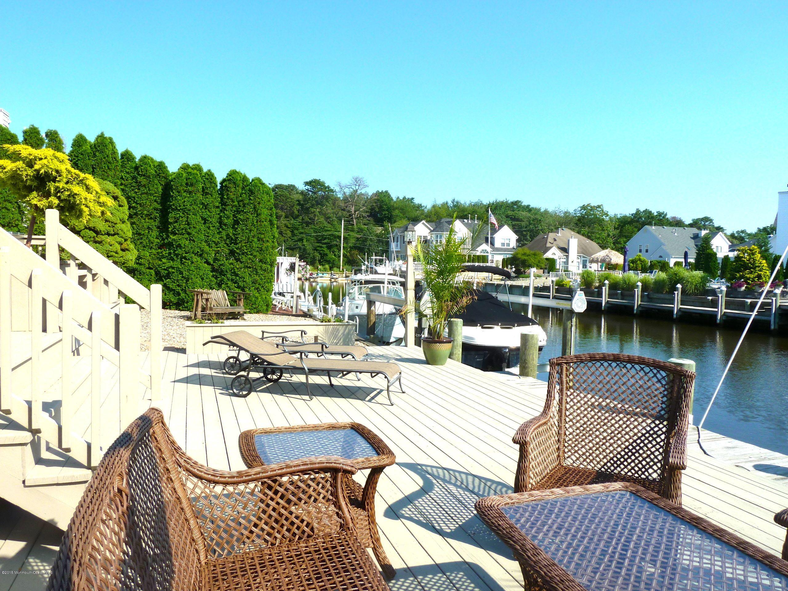 43 Mandalay Road Brick, NJ 08723 - Photo 28 of 37 deck