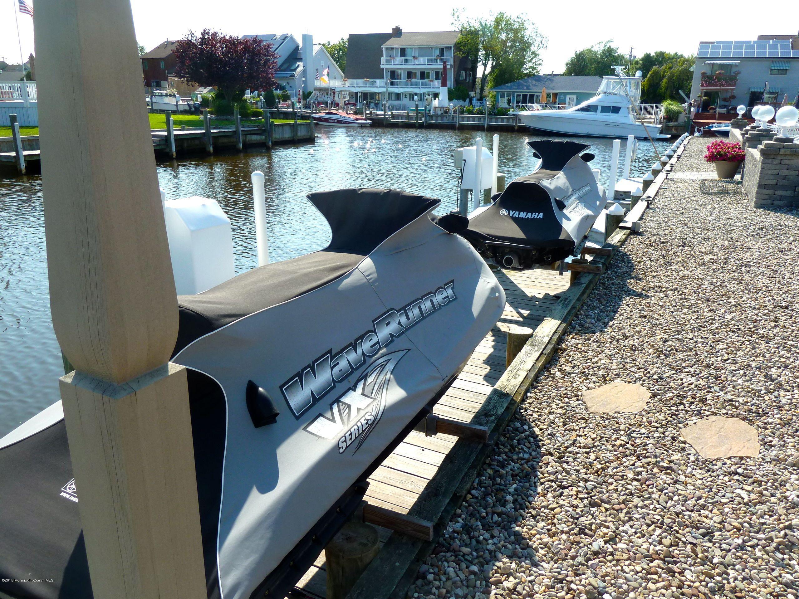 43 Mandalay Road Brick, NJ 08723 - Photo 32 of 37 Jet ski lifts