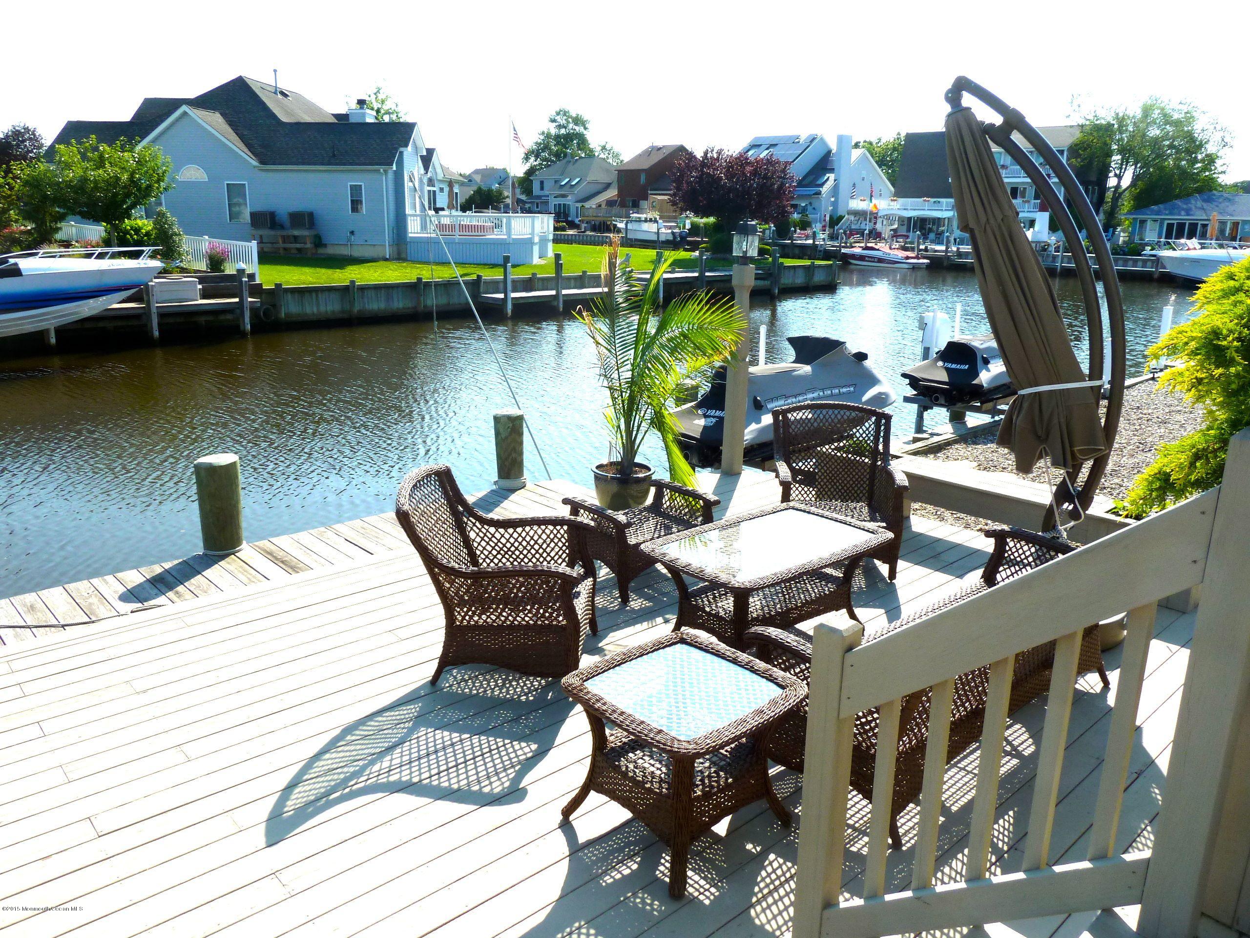 43 Mandalay Road Brick, NJ 08723 - Photo 35 of 37 back deck