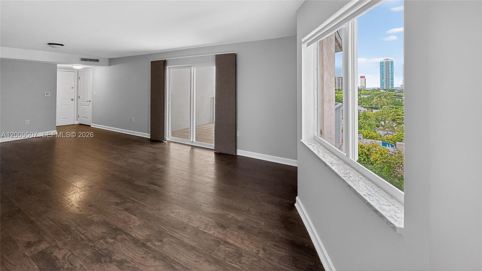 280 Southwest 20th Road, Unit 904 Miami, FL 33129 - Photo 6 of 34