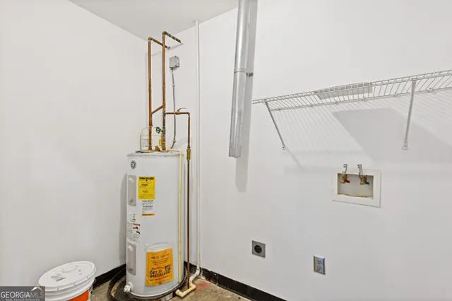 $299,000 | 3235 Roswell Road Northeast, Unit 818, Atlanta, GA 30305