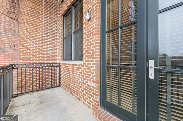 $299,000 | 3235 Roswell Road Northeast, Unit 818, Atlanta, GA 30305