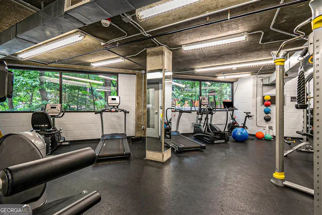 $299,000 | 3235 Roswell Road Northeast, Unit 818, Atlanta, GA 30305