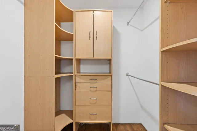 $299,000 | 3235 Roswell Road Northeast, Unit 818, Atlanta, GA 30305