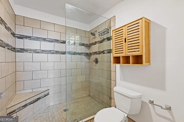 $299,000 | 3235 Roswell Road Northeast, Unit 818, Atlanta, GA 30305