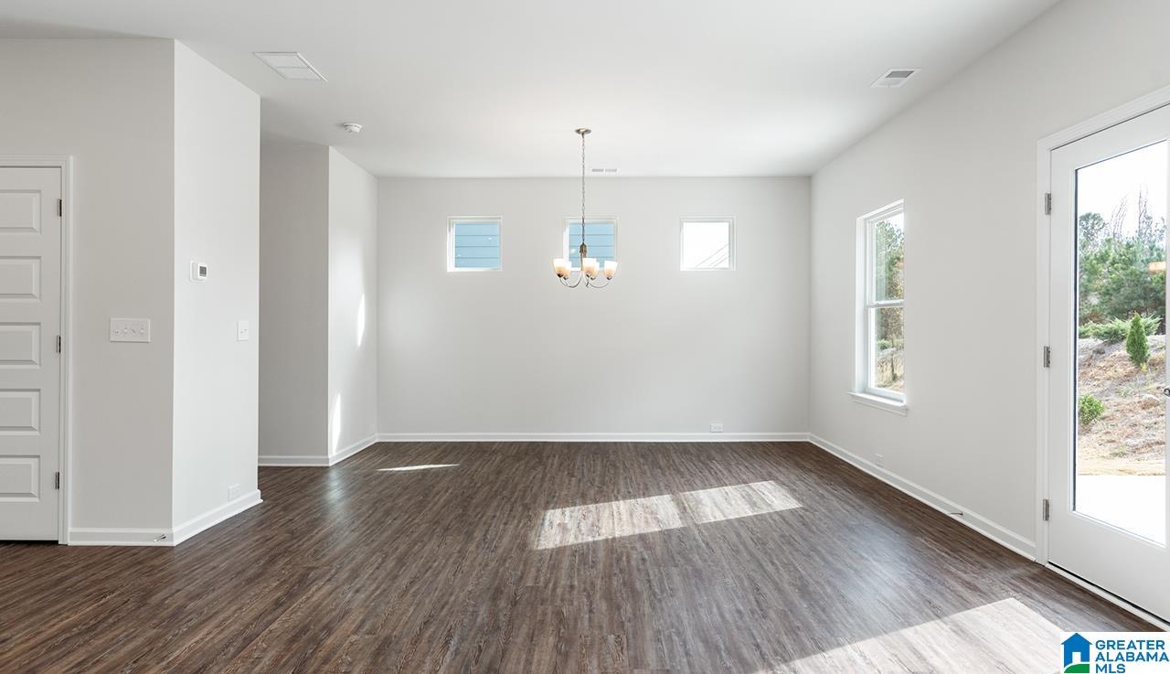 2040 Vly Run Leeds, AL 35094 - Photo 9 of 29