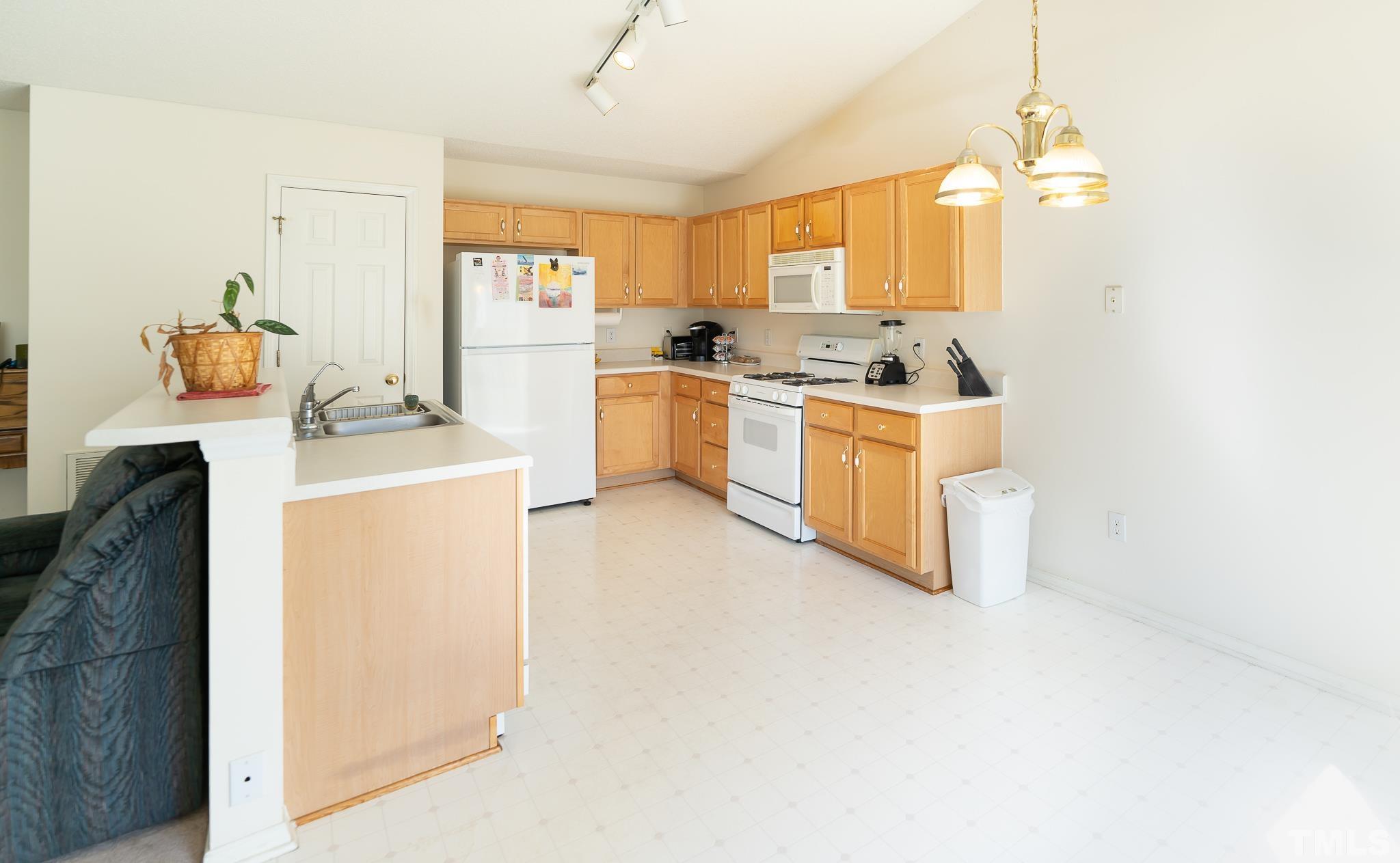 4416 Kentwell Place Raleigh, NC 27604 - Photo 7 of 30 Gallery Image 7