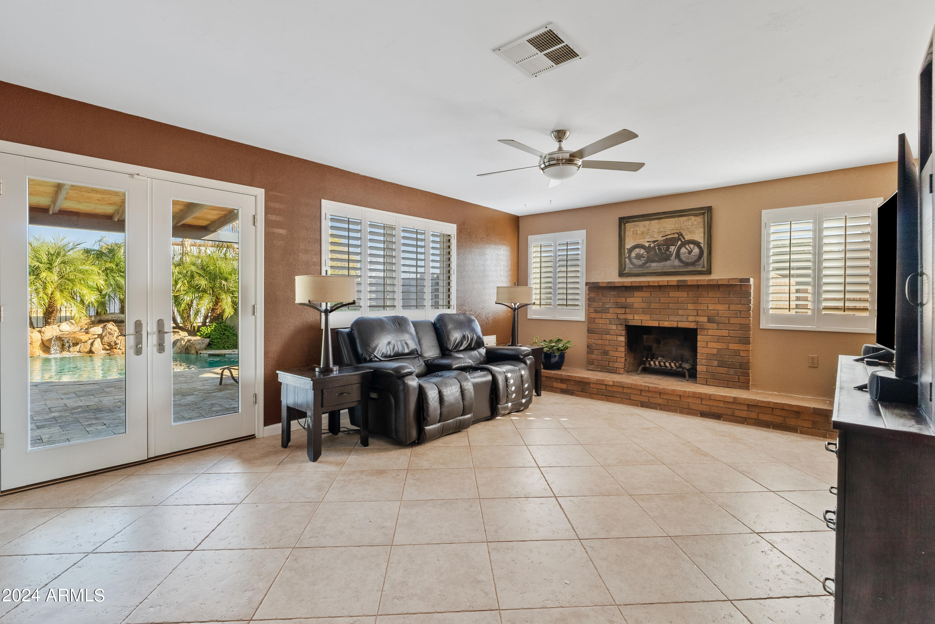 964 East Gunstock Road Chandler, AZ 85286 - Photo 12 of 13 Great Room!