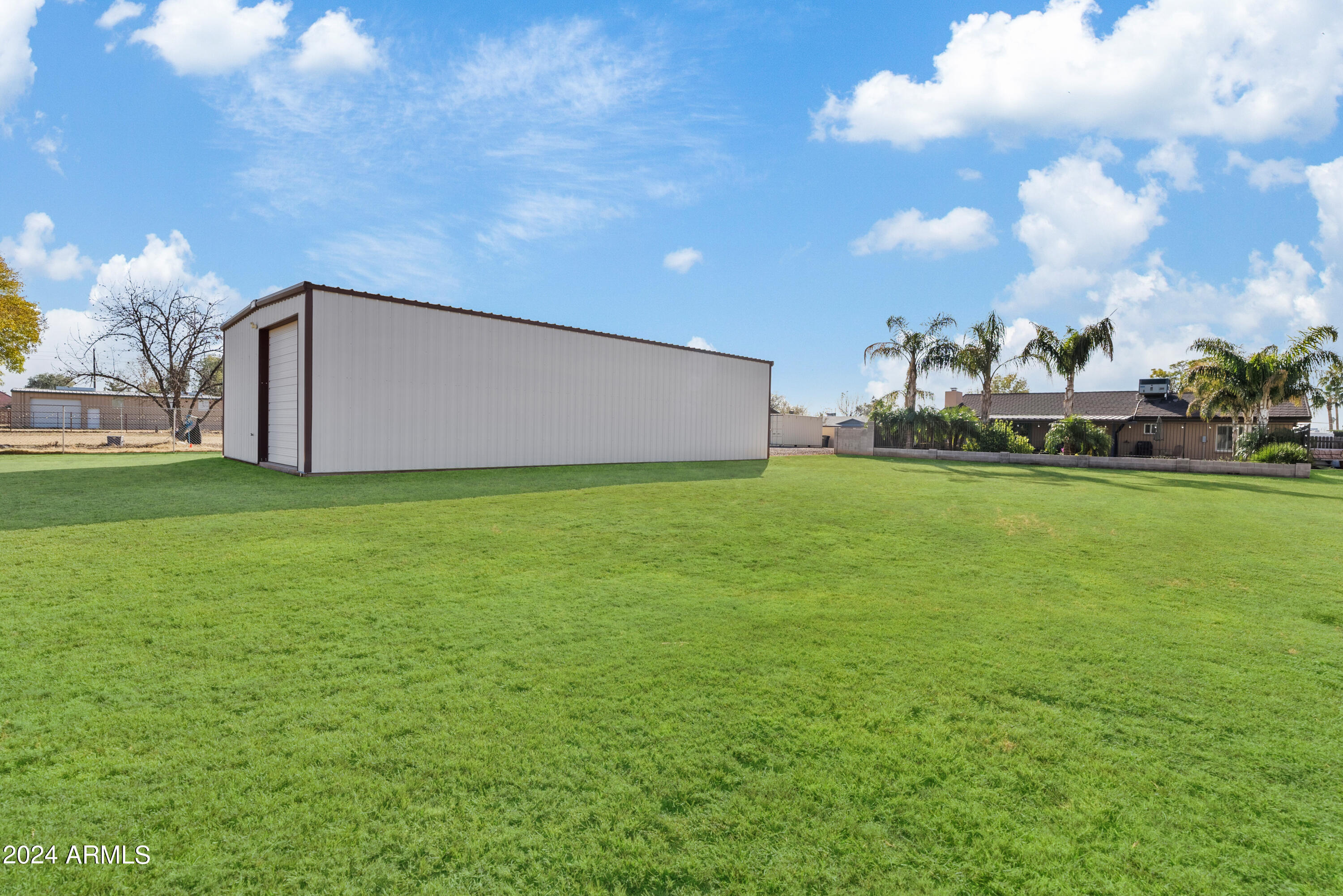 964 East Gunstock Road Chandler, AZ 85286 - Photo 3 of 13 Plenty of Room to Play!