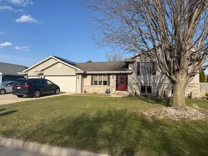 $325,000 | 3303 Tennyson Drive, Janesville, WI 53548