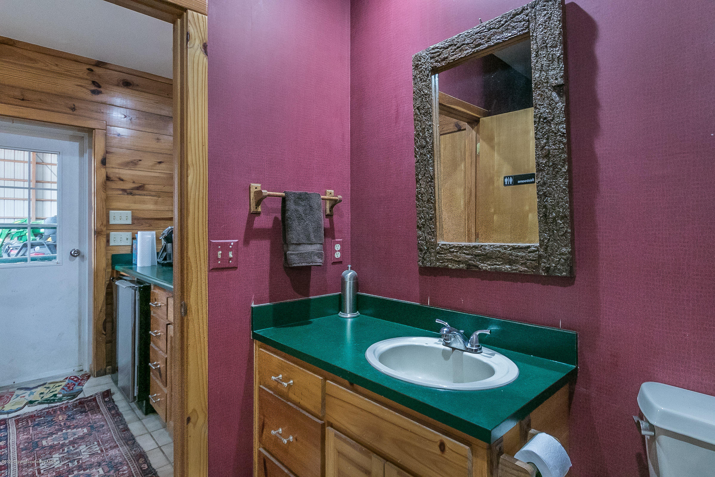 66 Helium Road Amarillo, TX 79124 - Photo 62 of 75 009_Barn Bathroom