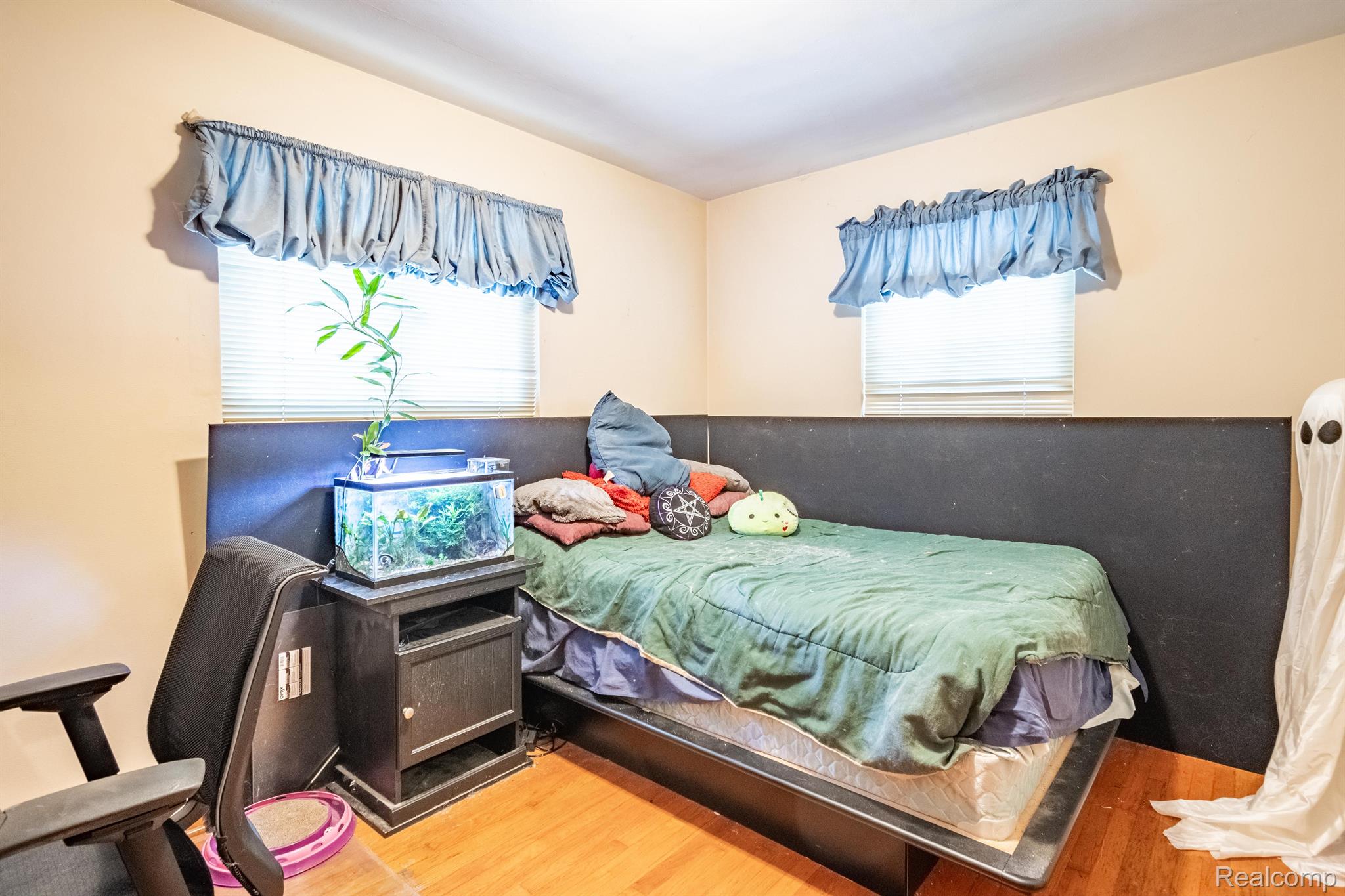 31000 Ridgeway Drive Farmington, MI 48334 - Photo 13 of 33 Gallery Image 13