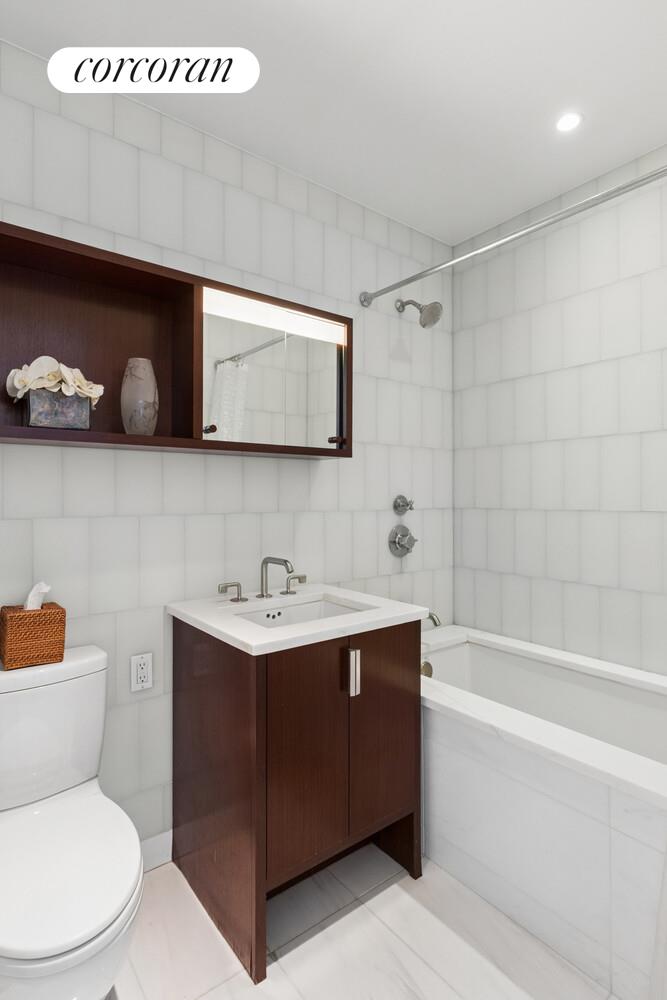 60 Riverside Boulevard, Unit 3101 Manhattan, NY 10069 - Photo 12 of 19