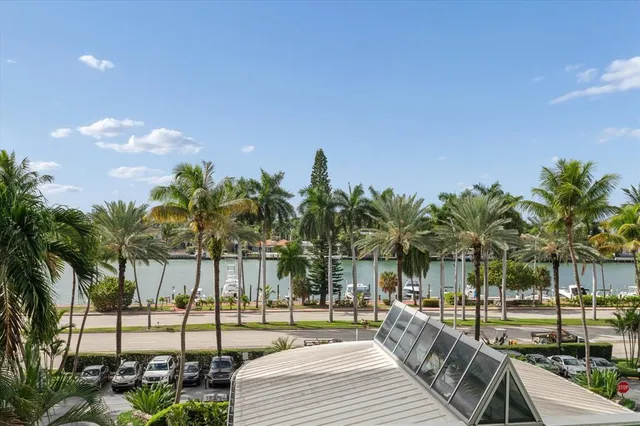 $599,000 | 5151 Collins Avenue, Unit 520, Miami Beach, FL 33140