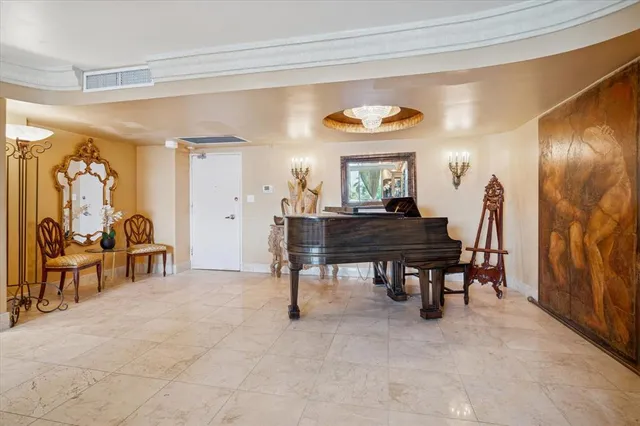 $599,000 | 5151 Collins Avenue, Unit 520, Miami Beach, FL 33140