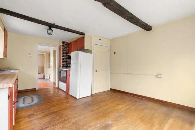 a view of a storage & utility room