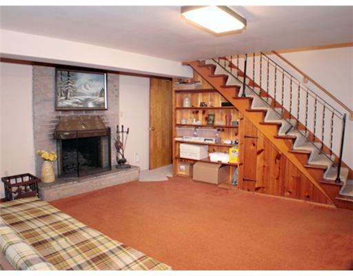 141 Buckhill Road Pittsburgh, PA 15237 - Photo 6 of 14 Family Room.