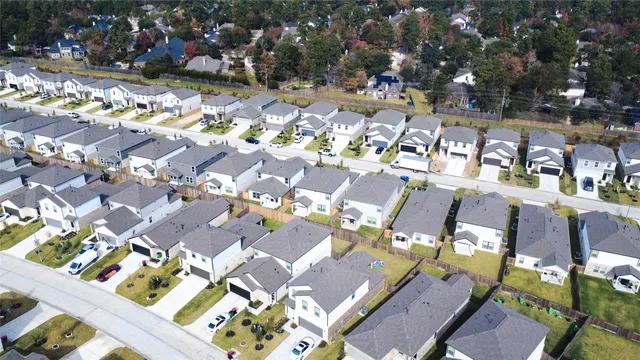 $2,400 | 8567 Blueberry Ash Street, Magnolia, TX 77354