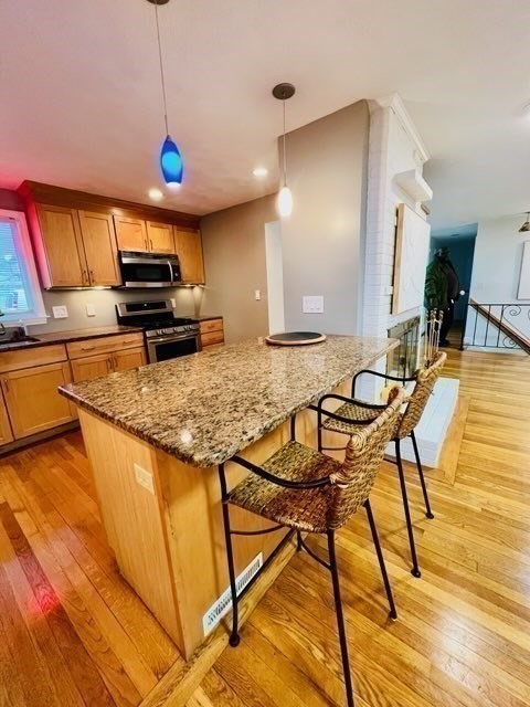 27 Sunset Drive Randolph, MA 02368 - Photo 2 of 37