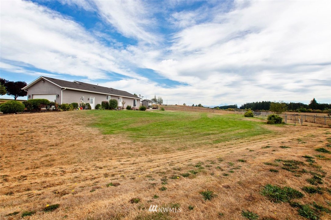 314 Spencer Road Toledo, WA 98591 - Photo 21 of 26 a view of an ocean with beach