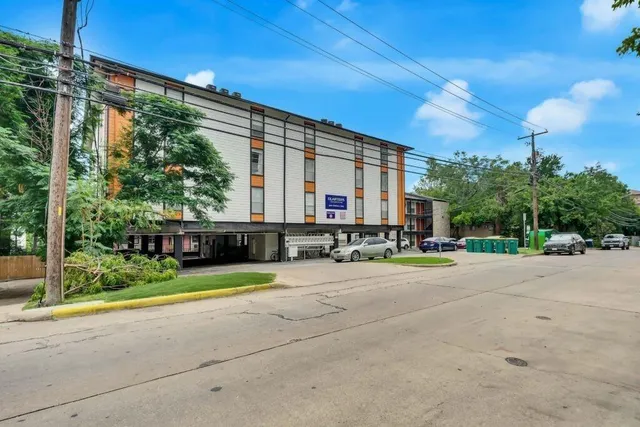$1,000 | 2803 Hemphill Park, Unit B305, Austin, TX 78705