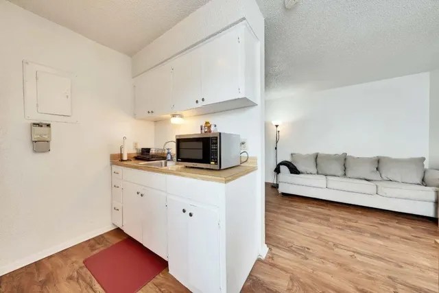 $1,000 | 2803 Hemphill Park, Unit B305, Austin, TX 78705