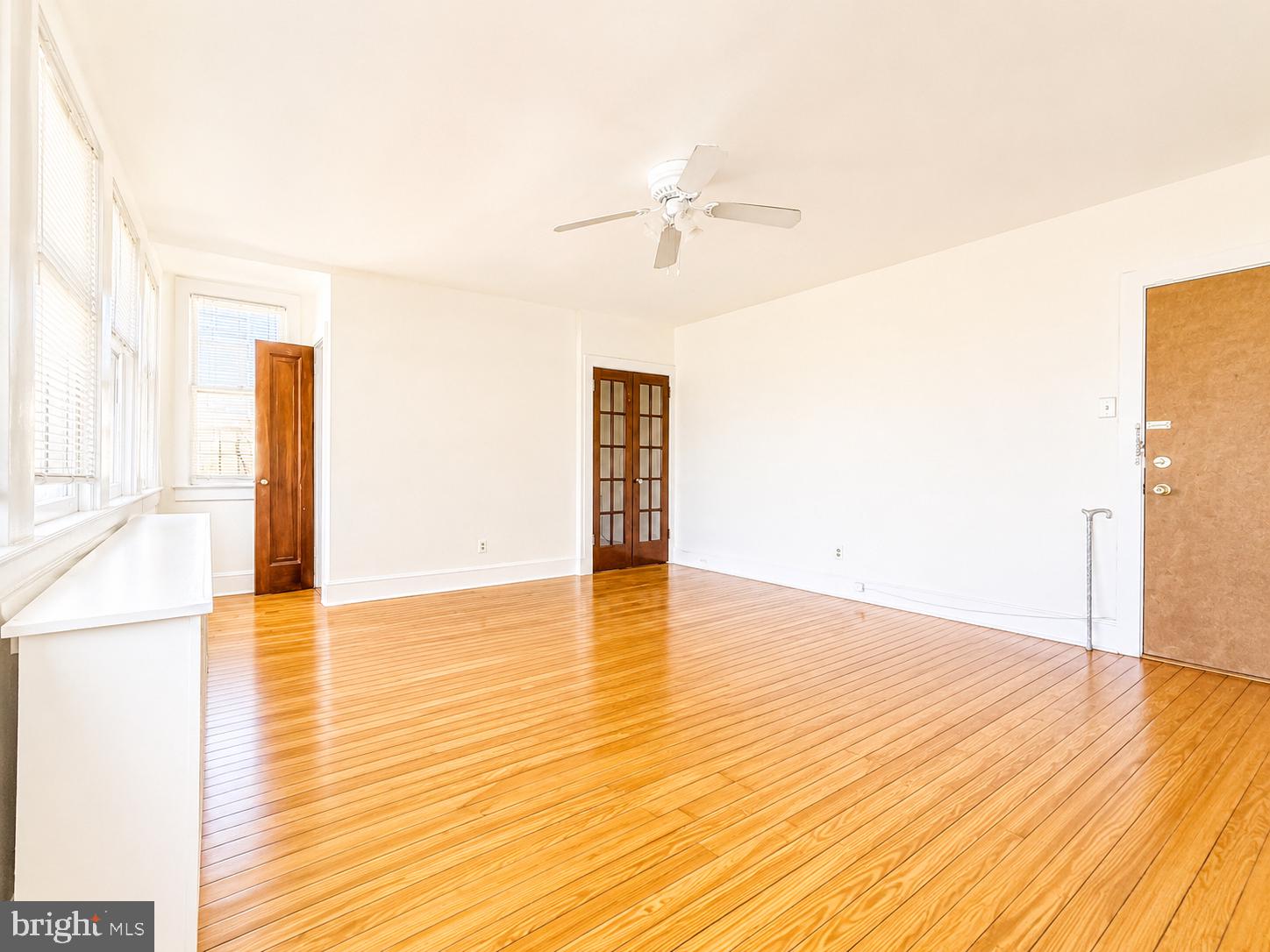 522 Main Street, Unit B Riverton, NJ 08077 - Photo 6 of 26 Bright and airy open space awaits!