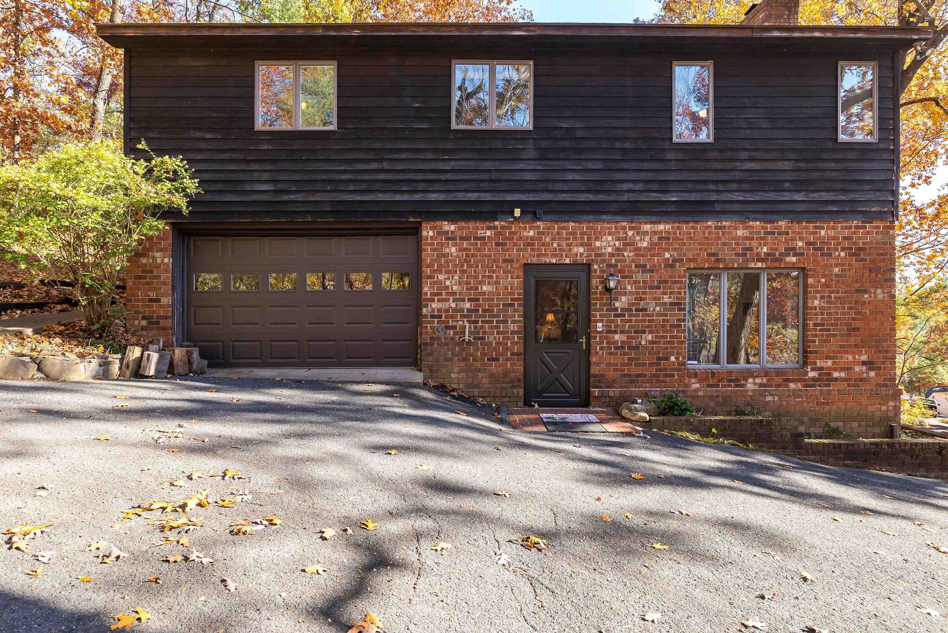 211 Oak Ridge Circle Staunton, VA 24401 - Photo 8 of 59 Gallery Image 8