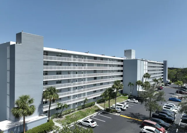 $1,900 | 5500 Northwest 2nd Avenue, Unit 522, Boca Raton, FL 33487