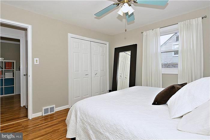 914 Robin Road Silver Spring, MD 20901 - Photo 14 of 25 Bedroom (Master)