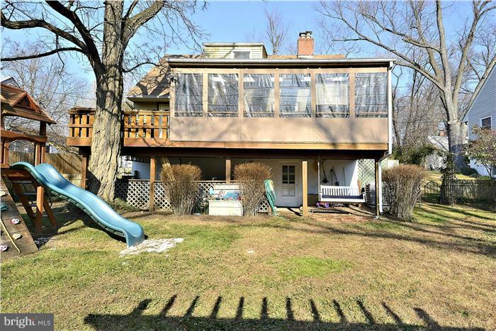 914 Robin Road Silver Spring, MD 20901 - Photo 24 of 25 Exterior (Rear)