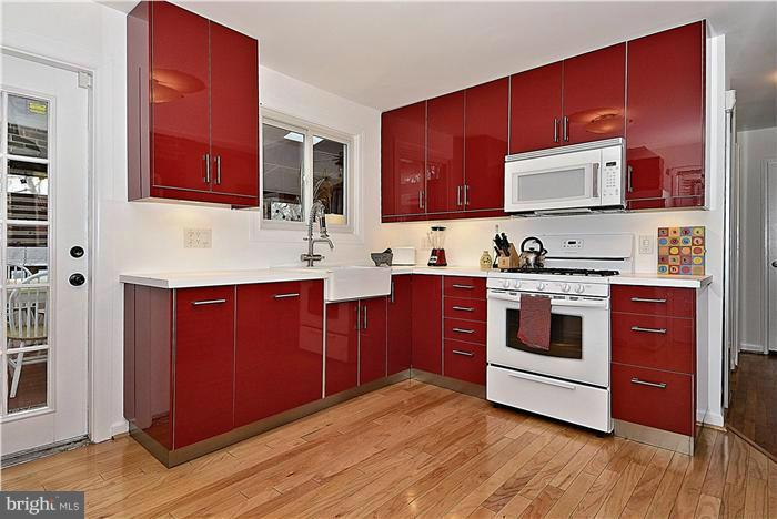 914 Robin Road Silver Spring, MD 20901 - Photo 5 of 25 Kitchen