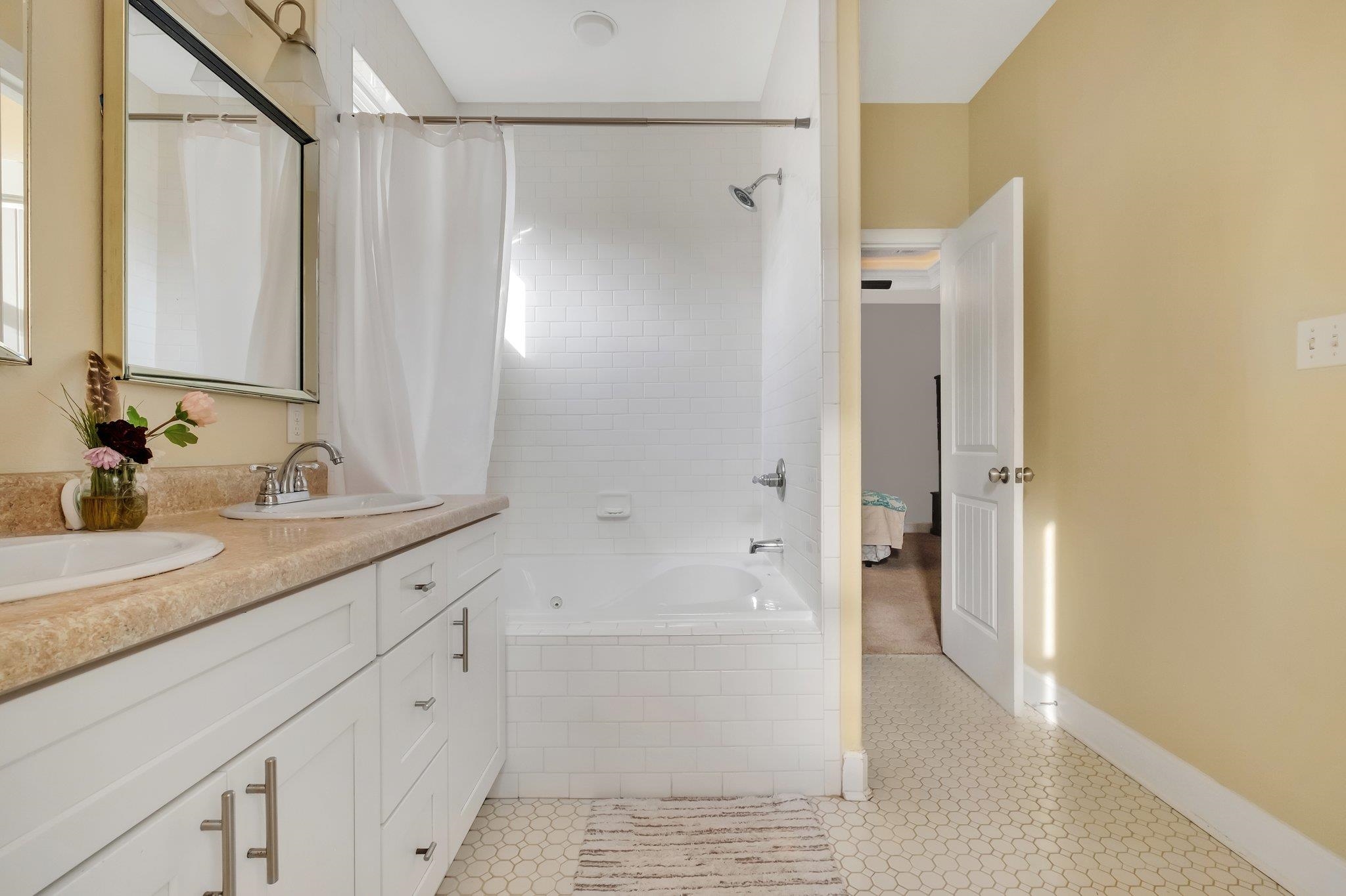 3032 Gatlin Road Tallahassee, FL 32310 - Photo 3 of 16 Gallery Image 3