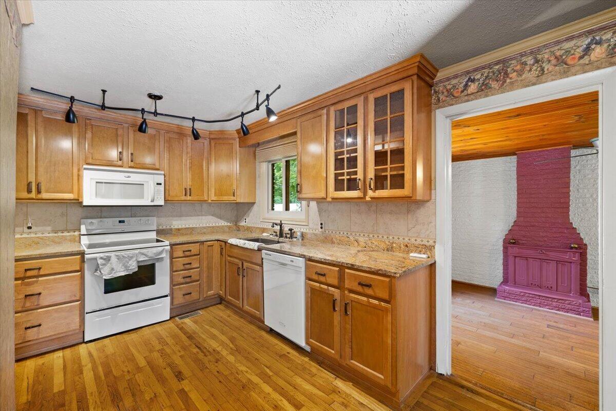604 Ripplemead Road Ripplemead, VA 24150 - Photo 11 of 26 10-Interior-7
