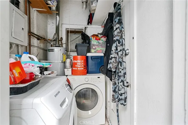 $1,600,000 | 1309 North Edgemont Street, Los Angeles, CA 90027