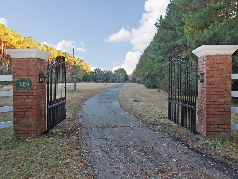 7829 Seafield Road Hollywood, SC 29449 - Photo 2 of 35 Entrance to 7829 Seafield Rd.