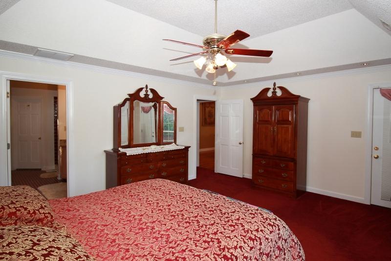 7829 Seafield Road Hollywood, SC 29449 - Photo 25 of 35 Large Master Bedroom on main floor