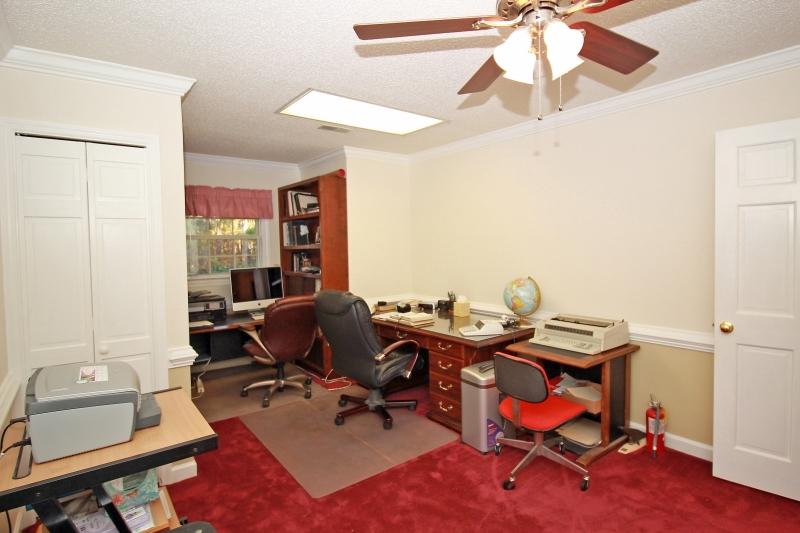 7829 Seafield Road Hollywood, SC 29449 - Photo 32 of 35 Large office or 5 th bedroom.