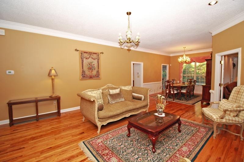 7829 Seafield Road Hollywood, SC 29449 - Photo 6 of 35 View of living area