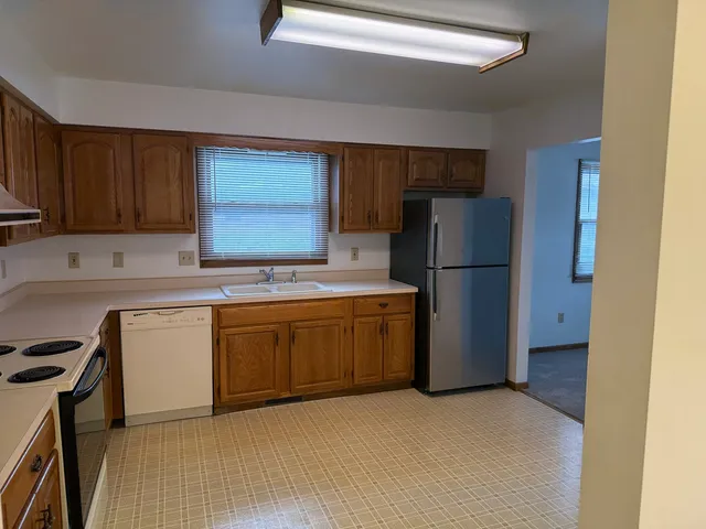 $1,600 | 315 Carriage Drive, Morris, IL 60450