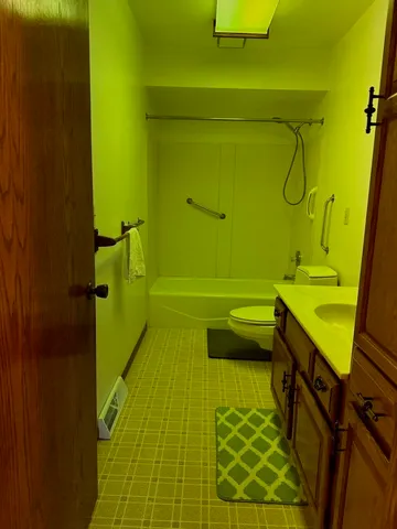 $1,600 | 315 Carriage Drive, Morris, IL 60450