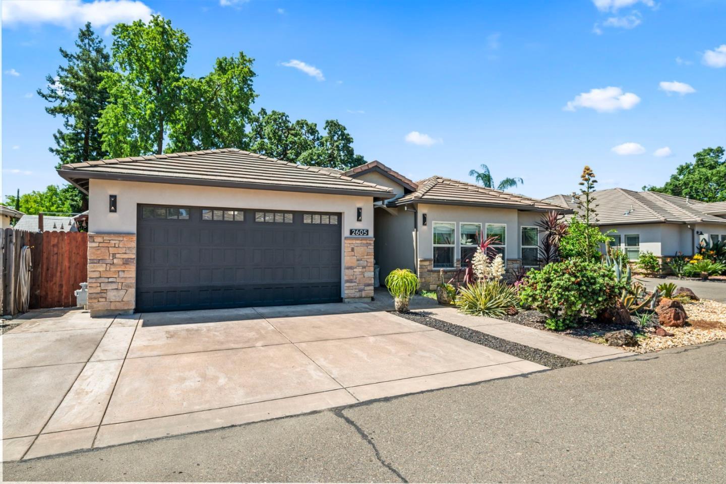 2605 Gunn Road Carmichael, CA 95608 - Photo 2 of 37 Gallery Image 2