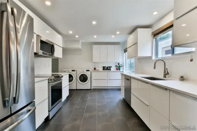 $4,195 | 1828 Linwood Street, Unit 3, San Diego, CA 92110