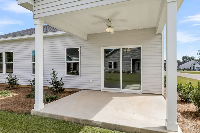 $284,600 | 1001 Par Three Court, Manning, SC 29102