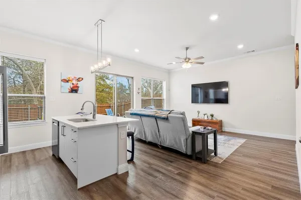 $2,800 | 6329 Manson Court, Dallas, TX 75227