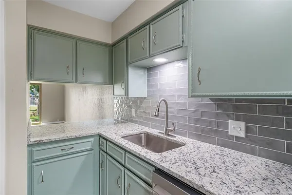 $259,900 | 4314 Overlook Court, DeCordova, TX 76049