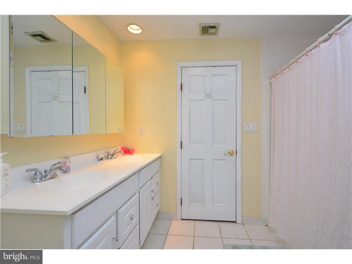 2936 Defford Road Norristown, PA 19403 - Photo 18 of 22 Bathroom