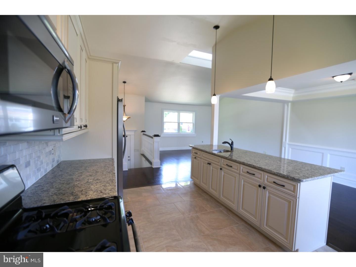 116 Capella Road Sewell, NJ 08080 - Photo 4 of 25