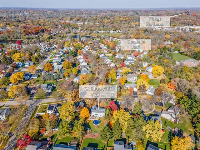 $425,000 | 56 Huntcliff Court, Fox River Grove, IL 60021